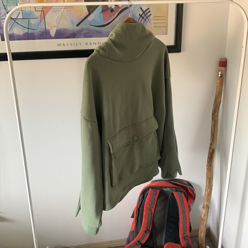 Modokawa mint green frog hoodie